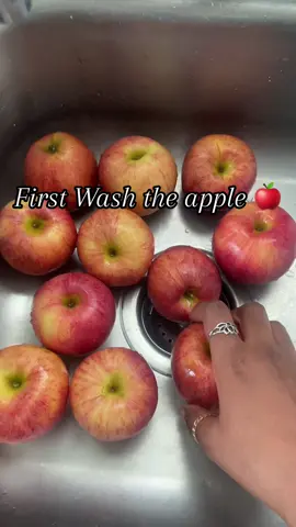 How to make your own natural apple juice 🍎#a#applejuicen#naturaljuiceh#healthh#healthylivingj#jucie#foryout#tiktokapplejuicechallengen#nutrition#juicer#blender#fypシ゚viralf#fypf#foodt#ticktock
