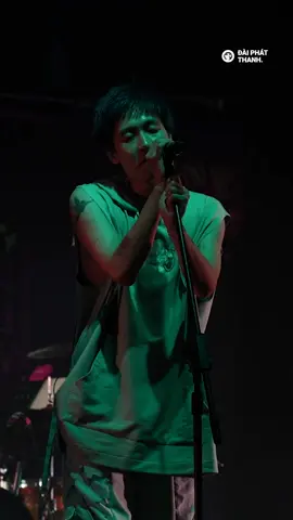 Ca khúc “Xin lỗi” cùng phần lời được viết mới lần đầu được Thắng mang tới sân khấu Những Thành Phố Mơ Màng Summer Tour 2023 diễn ra tại Sài Gòn. #daiphatthanhsound #daiphatthanh #cotdien #xinloi #thang #ntpmm #dpt #nhachaymoingay #albumcaidautien #xinloithang #thangngot 