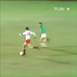 Johan Cruyff one of the best dribbler ever💛🧡