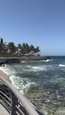 بحر جدة. 🫀 #جدة #CapCut #واجهة_جدة_البحرية #TikTokPromote #عشوائيات #بحر#شاطئ #تصويري #سناب #ترند_تيك_توك #بحر_جده #تصميم #جدة_الكورنيش #موج #foryou #fyp #trending #explore #اكسبلور #جده #جده_الان #موسم_جده 