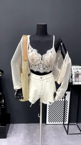 Cố tình chụp ảnh, ảnh không đẹp  Vô tình tạo dáng, dáng lại chơi🤪#viral #xuhuong #fypシ #capcut #zenafashion 