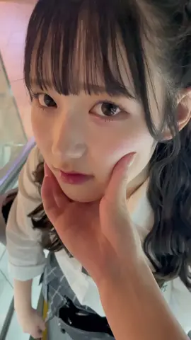 かわいいし、肌白いし、もちもちだし。好きすぎてお家に持って帰りたい🥺#jkブランド #05 #fyp #友達が可愛すぎる 