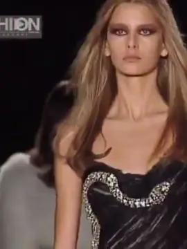 #hanasoukupova for #gucci ss 2004