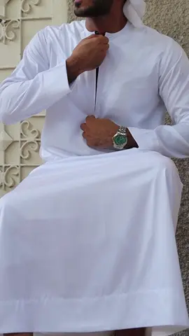 The white thobe that every wardrobe needs! 🔥 #thobes #thobefashion #jubbas #modestfashion #muslimtiktok #modestmensfashion #modestoutfitideas #thobestyle #outfitinspo #eid2023 