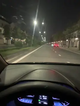 #langthangđườngphố #cuộcsốngvềđêm #chillmộtchút #noithatdep #phongcảnhbuồn #đườngcaotốc #đêmlangthang #noithatdepnhome #tamtrang #thànhphốbuồn #sàigòn #laixe #họcláixe #tâmsự #pleasetellmewhy #ôtô 