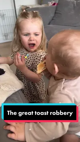 The absolute OUTRAGE on her face 😅 #fyp #foryoupage #funnyvideos #siblingsbelike #toddlertok #viral #mumsoftiktok