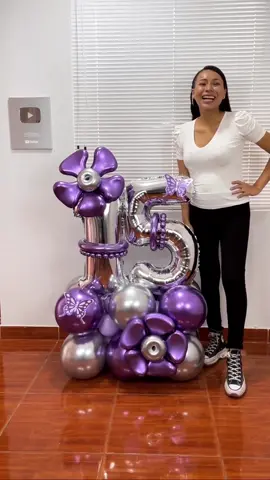 ¿Te gustaría aprender? 🟣⚪️🎉 🎬Ingresa a mi Canal de Youtube y aprenderás paso a paso de este hermoso Bouquet de Globos para 15 Años - 15th Birthday Balloon Bouquet🎉 #sharoncabanillas #youtube #bouquetdeglobos #15años #15thbirthday #balloonbouquet🎈 #ᴛᴇɴᴅᴇɴᴄɪᴀ