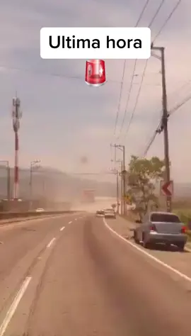 Ultima hora , en la zona del redondel integracion se reporta un accidente en el que una rastra colisionó con varios vehículos. Hasta ahorita no se reportan fallecidos .  #503nation #elsalvador🇸🇻 #noticias @Nayib Bukele #noticiaselsalvador #ultimahora🚨 