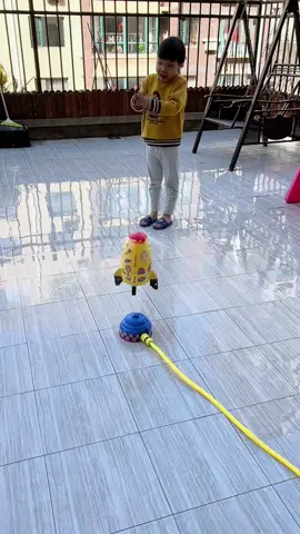 Look at this amazing rocket !! #ToyUnboxing  #KidsToys  #PlaytimeFun  #EducationalToys  #STEMToys  #OutdoorPlay  #SummerFun  #RocketToy  #WaterSprinklerFun  #CoolDownSummer  #BackyardAdventures  #SpaceForKids  #BestKidsGifts  #KidsLoveToPlay  #GiftIdeas  #TikTokKids  #FamilyFun  #WaterToys  #FunInSun  #ChildrensToys