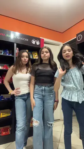Essa é a tropa das “Julieters” ❤️ • @Giulia Benite @Jolie 