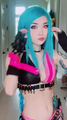 :)) #jinxcosplay #leagueoflegendscosplay #arcanecosplay 