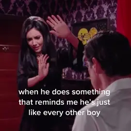 breaking my heart #relatable #sadgirl #girlproblems #thelovewitch #thelovewithmovie #thelovewitchedit 