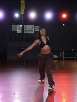 #kulosa  #kulosaoxlade #kingditochoreography #orlando #dancer #afro #afrolatina #bailarinaprofesional   🧠: @Randall 🇪🇨🤴🏻🇩🇴 