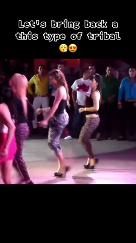 This era 😮‍💨🔥  #tribal #mexican #fyp #tribaldance #tribalera #2000sthrowback #cuh #takuache #takuachita #hispanic #foryoupage #escapade2001
