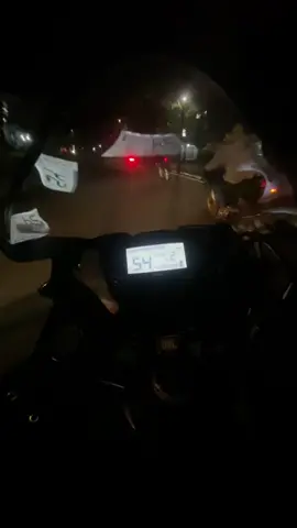Replying to @Toiq kedua ditinggal sekecamatan ngab🙃 #fyp #gsx #gsxr150 #gsxr 