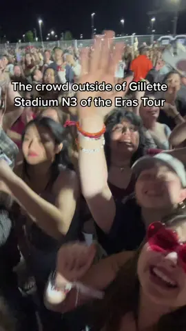 The best crowd and the best time ever #erastourtaylorswift #tstheerastourfoxborough #foxboroughtstheerastour #taylornation #taylorswift #gillettestadium #champagnepromblems #swifttok ##taylorswift##TSTheErasTour##therastour