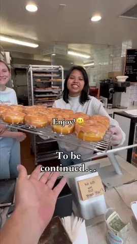 Donuts Challenge Part1 🍩 Let’s gift them to everyone now ! 😍 #challenge #donuts #primosdonuts #sezaneontheroad 