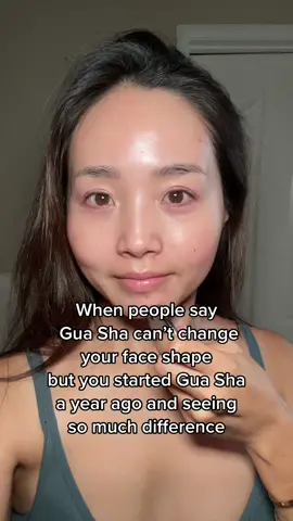 Happy one year anniversary❤️ I started gua sha anout a year ago, and seeing so much difference🥰I’m really glad I incorporated gua sha as my everyday routine❤️ #guasha #sideeye #bombasticsideeye #guashatutorial #guashafacial #chubbyface #slimmerface #lymphaticdrainage #facemassage 