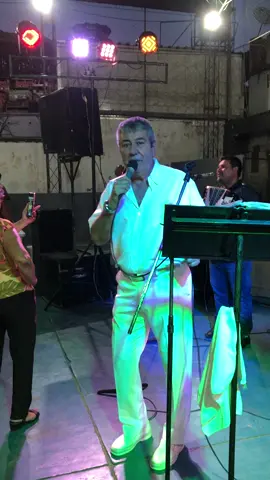 Serginho Toledo e Banda ao vivo em Matias Barbosa - Mg em 21/05/2023. 💃🕺
