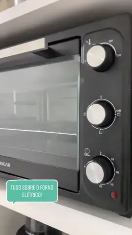 FORNO ELÉTRICO ✨  Tudo sobre o nosso forno elétrico da sugar além de lindo tem uma super capacidade de 50 litros que me ajuda muito no dia a dia, conto com 3 funções, um timer de 60 minutos, chega até 250 graus, temos também uma bandeja coletora e um detalhe importante que ele só funciona com todos os botões acionados maravilhoso né ?  Agora me conta o que achou e se você teria aí na sua casa ? 🤍  . . . . . . #fornoeletrico #forno #fornoelétrico #suggar #fornosuggar #fornodeembutir #cozinhaplanejada 