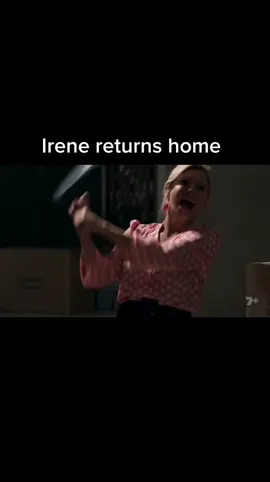 Marilyn and Irene scared each other 😂 #HomeandAway #emilysymons #marilynchambers #lynnemcgranger #ireneroberts #aussietv #tvseries #fypシ 