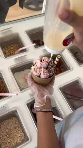 🫡Ice Cream Rolls #icecream #icecreamrolls #heladofrito #heladoalaplacha #heladoartesanal #heladotailandes #heladosaludable #icecreamlover 