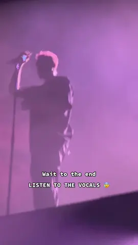 VOCALS ON POINT!! @chrisbrownofficial #chrisbrown #undertheinfluence #undertheinfluencetour #breezy #teambreezy #teambreezy4life #teambreezyforlife #chrisbreezy #brussels #paleis12 #afrodance #afrobeats #vocals #fyp 