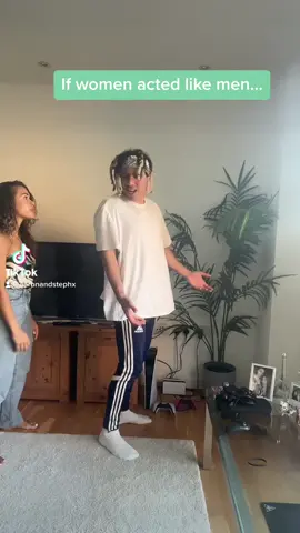 Roles reversed😂🫣 #fyp #foryou #foryoupage #couple #Relationship #coulplegoals #girlfriend #boyfriend #explorepage #trending #couplescomedy #couplesketch #relatable #aaronandsteph #marriedlife 