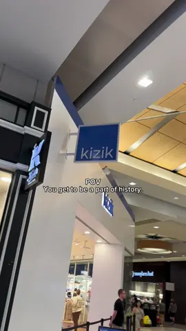 Felt all the feels this weekend as we opened our very first retail store 🥹🫶🏻 So grateful for everyone who showed up! Can't wait to see where the future takes us!   #makinghistory #futuretech #footweardesign #retaillife #grandopenning #newstore 