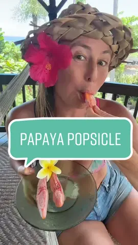 Papayas are rich in vitamins, antioxidants, and even help you💩 smoother! 