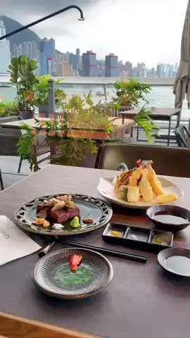 Victoria Harbour, Hong Kong, sea view restaurant