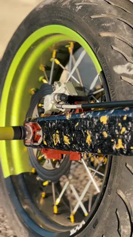 Forged carbon with 24k gold leaf looking goood✨@PolarFiber❄️  #carbonfiber #polarfiber #supermoto #ktm #exc #300 