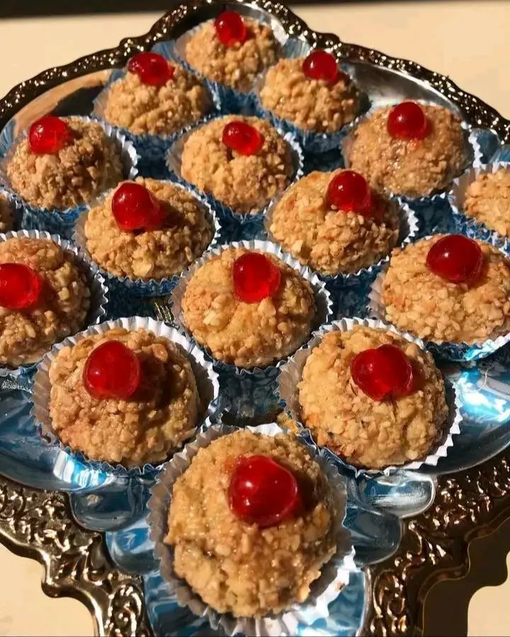 مشوك معسل لقلب الحبة 😊معندي منقول فيه لناس لتحب القاطوا التقليدي وكيما يقولوها الباصي باصي ولمشوك يبقافي راسي نحبوا شكون كيفي هههه😂😂 