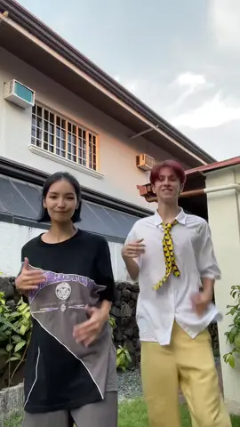 #thehouseofcollab 