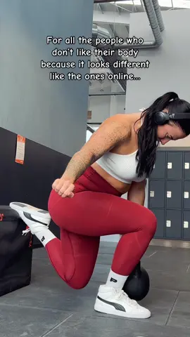 We’ve gotta love our body from all angles 🫶🏼 And just a reminder to not compare yourself to all the picture perfect videos you see on here sometimes 🤗 No one looks like that all the time and that’s totally normal 🥰 #bodyneutrality  #bodypositve #gymgirl #gymrat #GymTok 