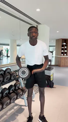 it's not always a matter of strength 💪🏿  #learnfromkhaby  #comic #gym 