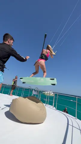 Do something that scares you once a day 😁 #kitesurfing #kiteboarding #kitesurf #yacht #superyacht #yachtlife #boatlife #redsea #kitegirl #watersports #fyp #foryou @cabrinhakites #cabrinha #chiemsee 
