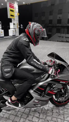 My new exhaust says hi😇 #bike #bikelife #bikers #bikersoftiktok #bikecommunity #motorcycle #motorcyclelife #sportbike #kawasaki #ninja #ninjazx6r #beirut #lebanon #fyp #viral #explore #trending 