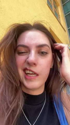 When half of your face is paralised after removing your wisdom tooth and you cant stop laughing #quasimodo #afterdentist #paralysed 