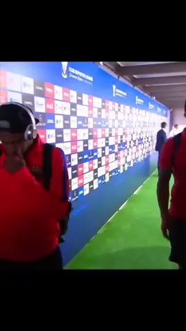 Neymar funny #gol moments#Football #footballedit4k #FutbolEdit #highlight #4kvideo #footballedit #ballondor #footballskills #worldoffootball #Sports #Futbolvideos #neymarfunnymoments #neymarfunny 