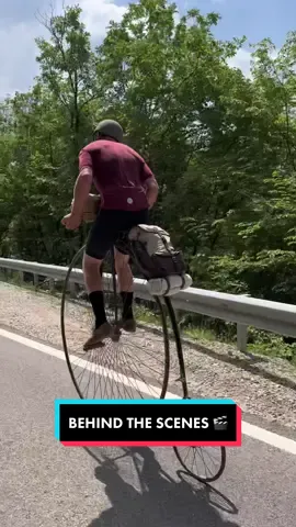 Behind the scenes of stage 16, amidst colourful characters and hunger for cycling 🎬⛰️🩷 #giro #giroditalia2023 #giroditalia #cycling #cyclingtiktok #behindthescenes #backstage 