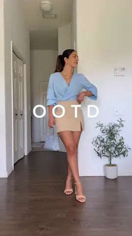 When blue and beige meet ✨ #outfitoftheday #dailyootdinspo #summeroutfit #fypgrwm #grwmoutfit 