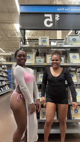 walmart run 🏃🏽‍♀️