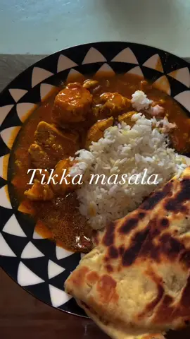 Pov : your a latina that cooks food from all over the world 🌎 #Foodie #tikkamasala #butterchickenrecipe #butterchicken #tikkamasalachicken #easyrecipetutorials #foodtutorial #garlicnaan #middleeastern #latinarecipes 