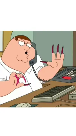 Me at work after I did my new nails💅 #melodysusie #foryoupage #memes #nailsart #familygutclips #worknails #ladynails #nailsforwork 