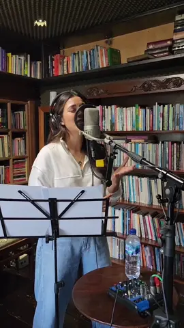 Seneng banget bisa nyanyiin lagu 