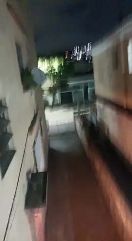 24/05/2023,mais um vídeo do intenso tiroteio no complexo da penha (cv) entre pms do bope e traficantes  #cpxdapenharj #reportage #policia #viral #fuy #noticias #tiktokbrasil #TikTokPromote #popular #bope #police #boperj #viralvideo #morrodo18 