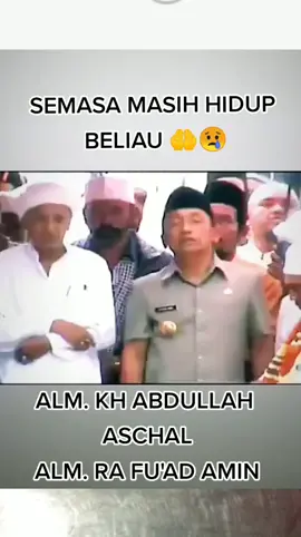 Waliyullah Keturunan Saichona Muhammad Kholil Bangkalan.. Mudah²an Kita Bersama beliau Kelak Di surganya Aaamin....🤲