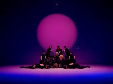 ENHYPEN's 'BITE ME' performed on Studio Choom 🔥🧛 #enhypen #jungwon #jay #jake #heeseung #sunghoon #sunoo #ni_ki #biteme #darkblood #kpop #blowthisup #foryou #kpopfyp 