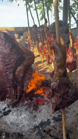 Alejandro Rodriguez Alejandro Rodriguez Una carne en vara pa’ no perder la costumbre🤤 #llanovenezolano #dalellano  #musicallanera #Barinas #venezuela 